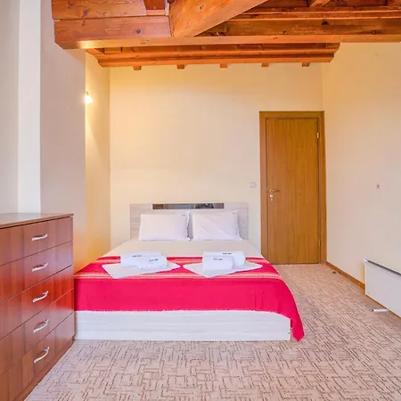 Apartmán Lovely 2bd Maisonette In By Flat Mаnager *
